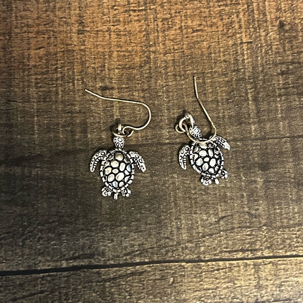 Silver Turtle Dangle Earrings